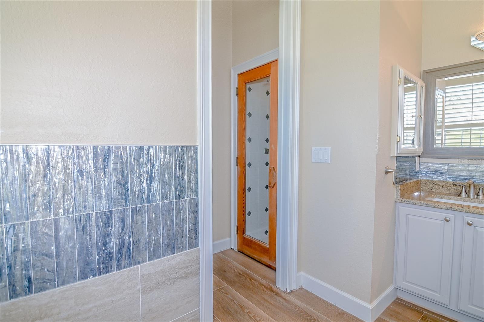 REFLECTIONS JULIANA - Residential