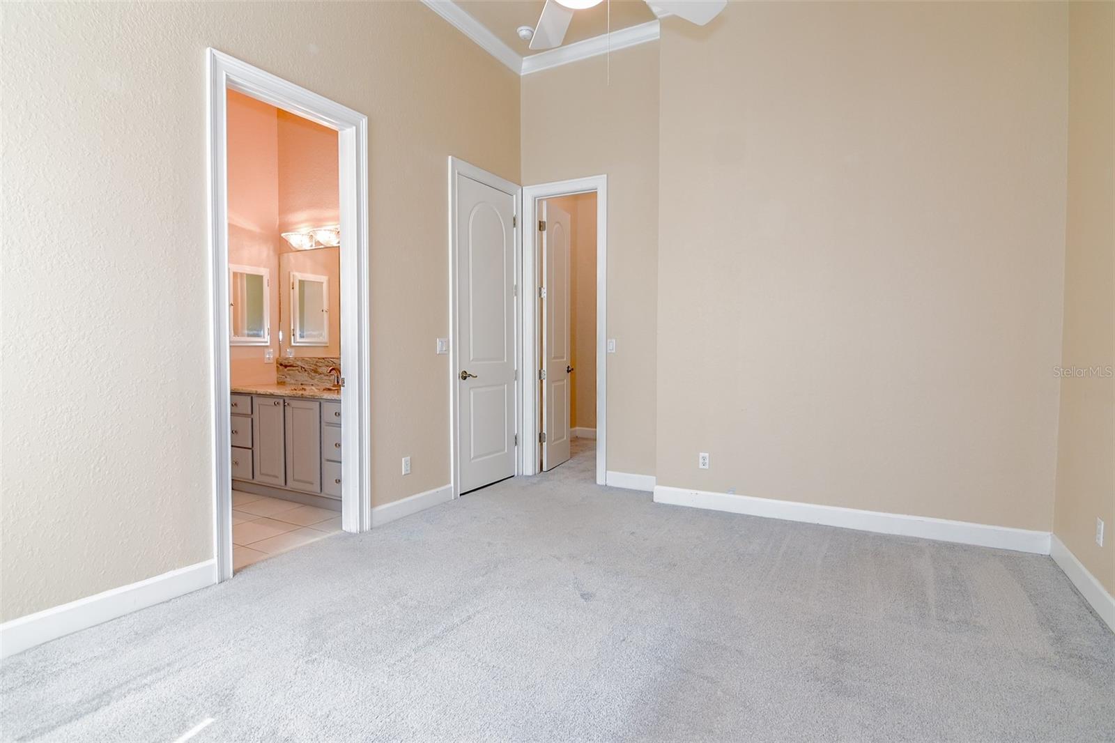 REFLECTIONS JULIANA - Residential