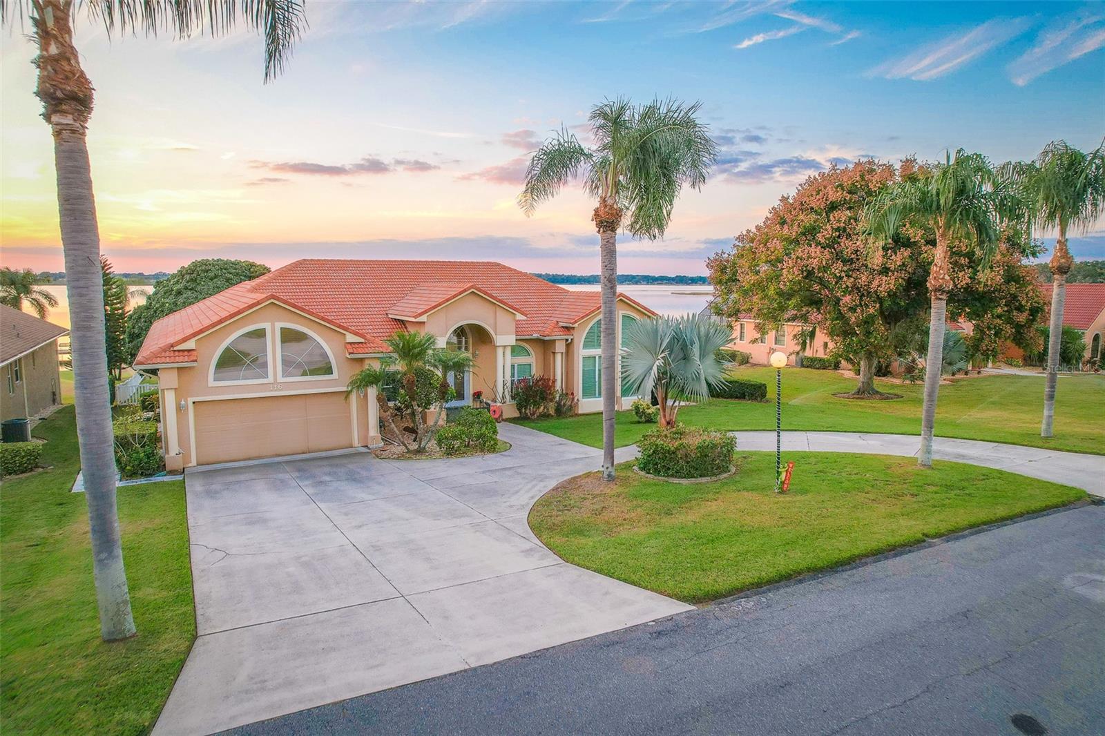 REFLECTIONS JULIANA - Residential