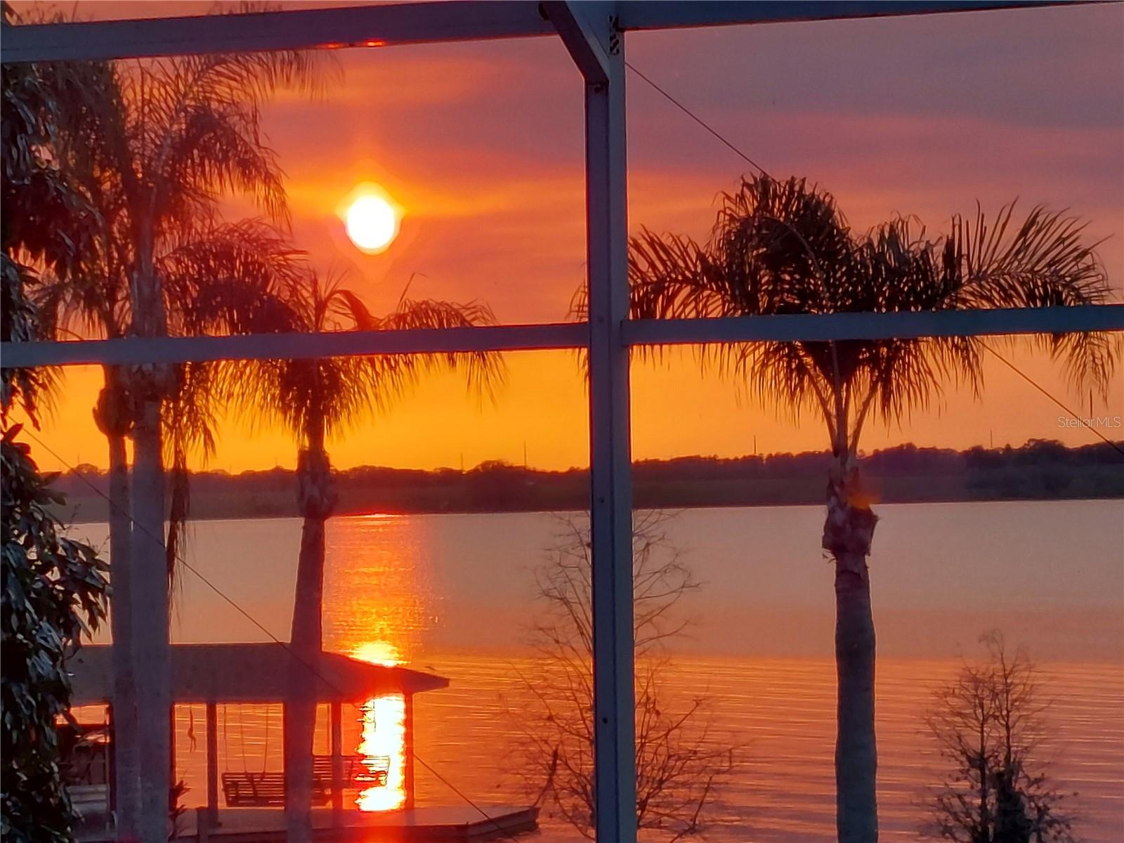 REFLECTIONS JULIANA - Residential