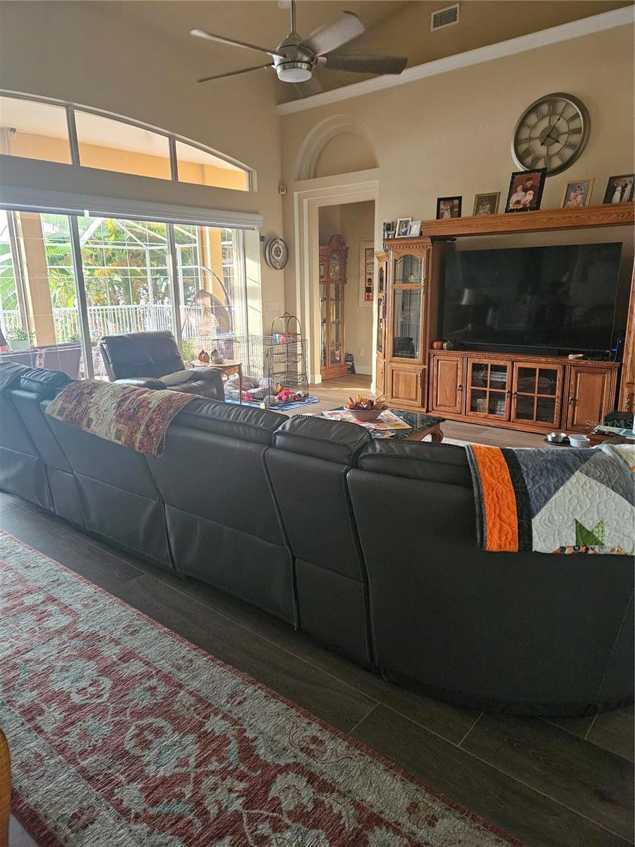 REFLECTIONS JULIANA - Residential