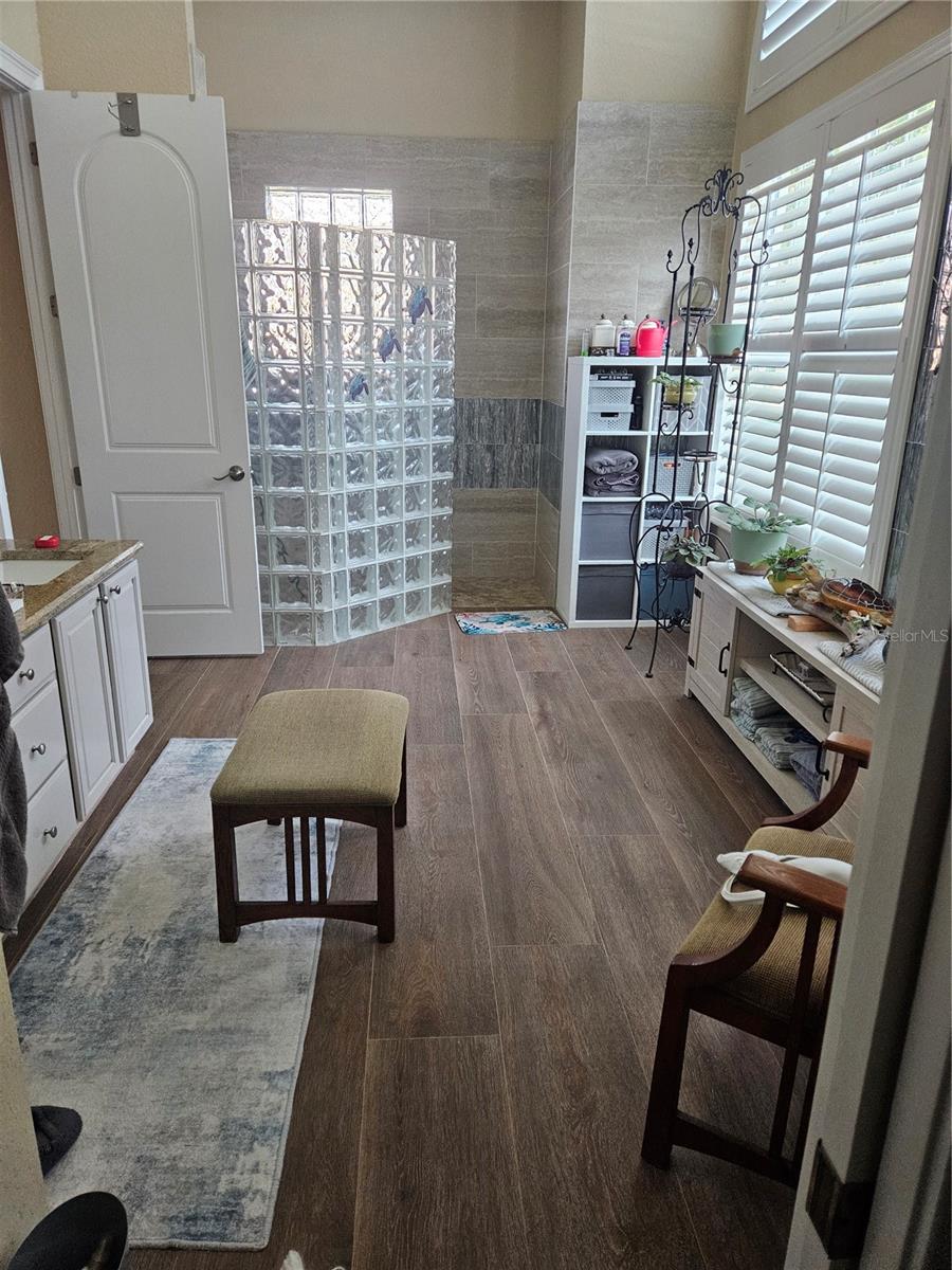 REFLECTIONS JULIANA - Residential