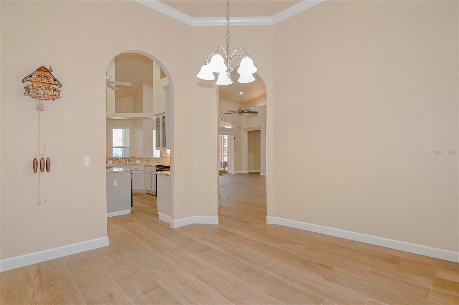 REFLECTIONS JULIANA - Residential