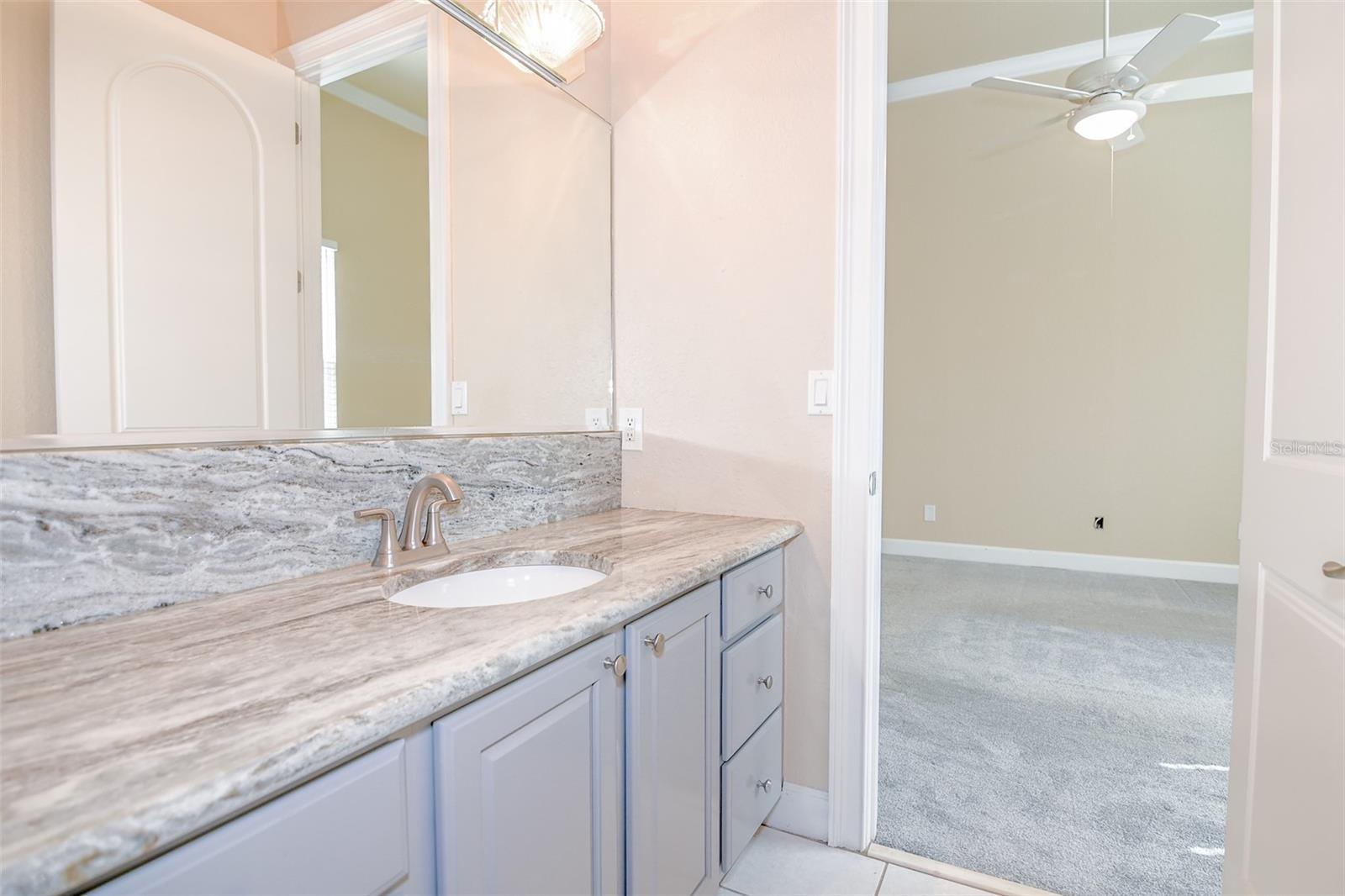 REFLECTIONS JULIANA - Residential