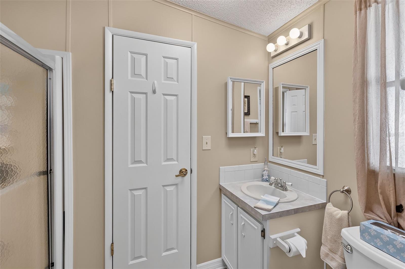 LA CASA MHP CO-OP - Residential