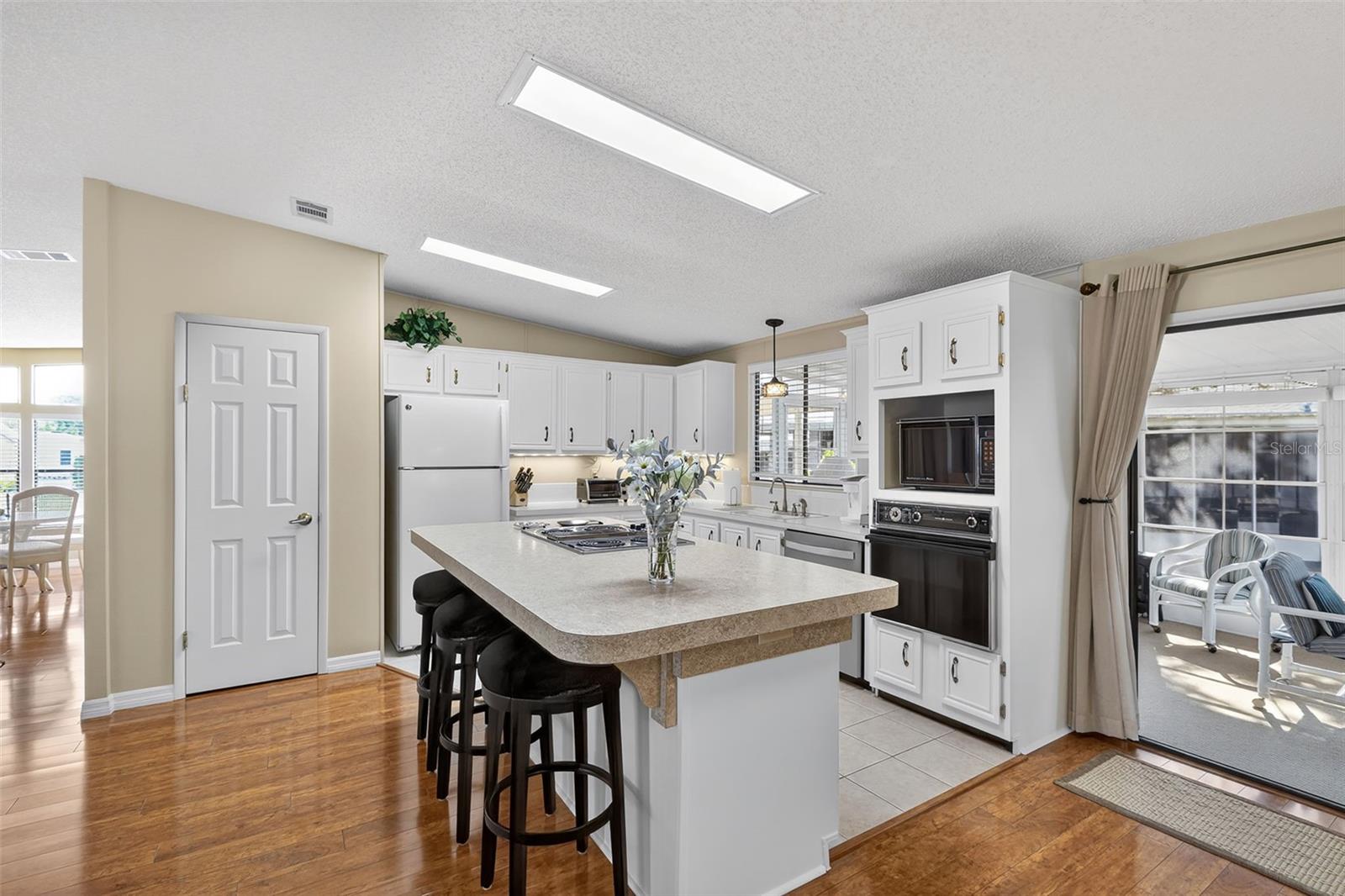 LA CASA MHP CO-OP - Residential