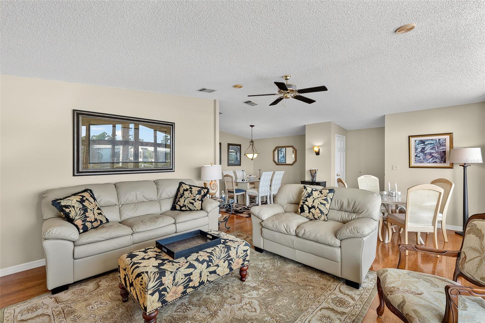 LA CASA MHP CO-OP - Residential