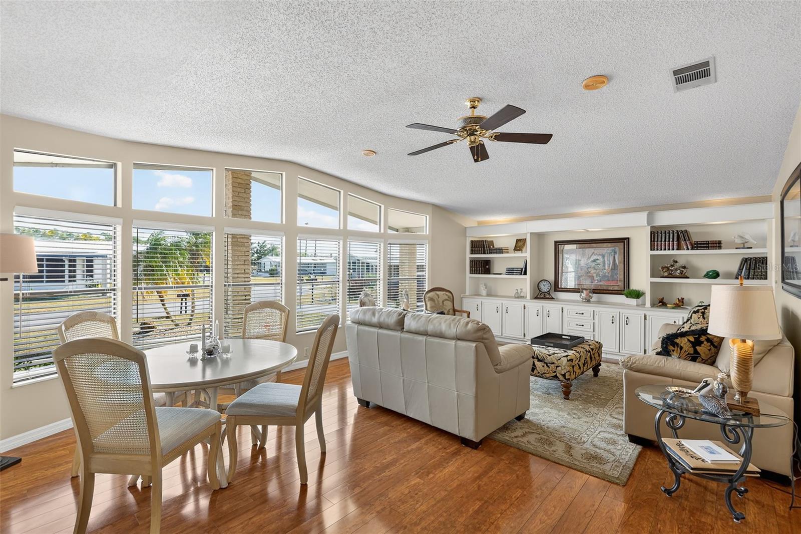 LA CASA MHP CO-OP - Residential