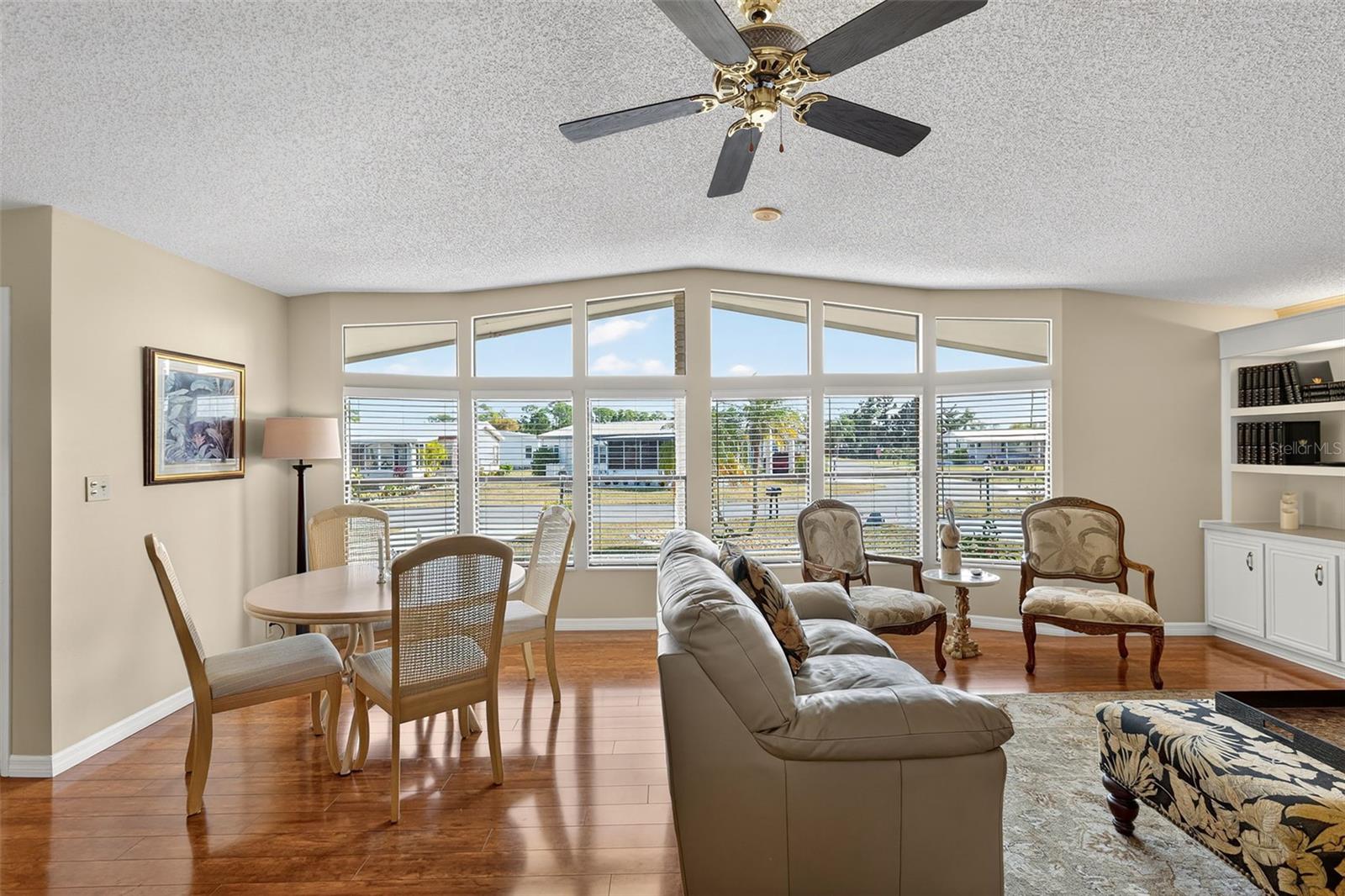 LA CASA MHP CO-OP - Residential