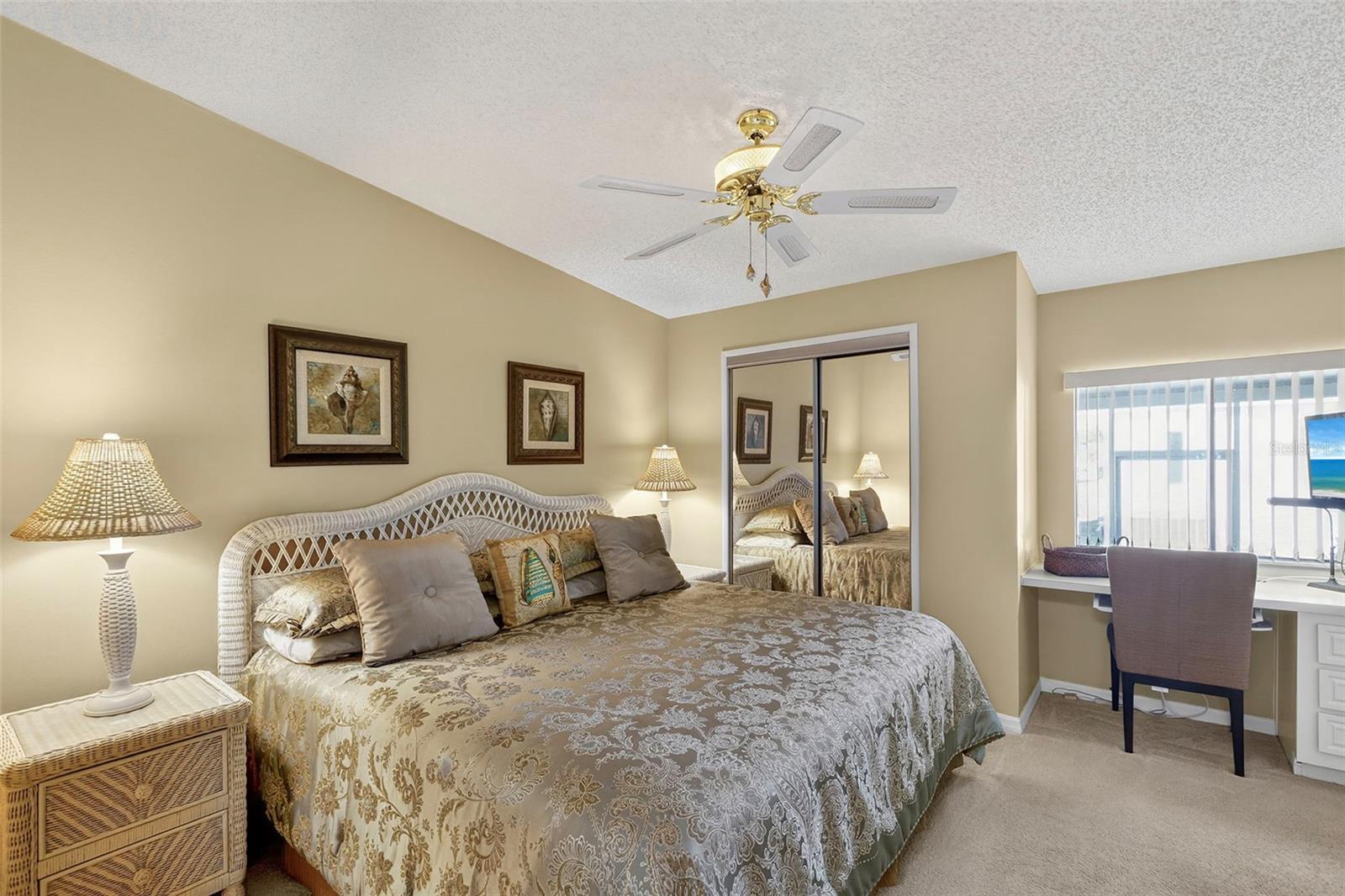 LA CASA MHP CO-OP - Residential