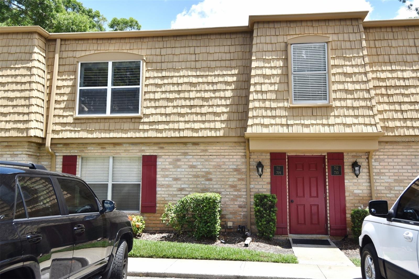 Excellent location. You can walk to grocery stores, banks, pharmacies in the area. Short drive to Full Sail and Rollins College as well as Park avenue where you have many restaurants, coffee shops, retail. Tenant's lease ends 08/31/2025.