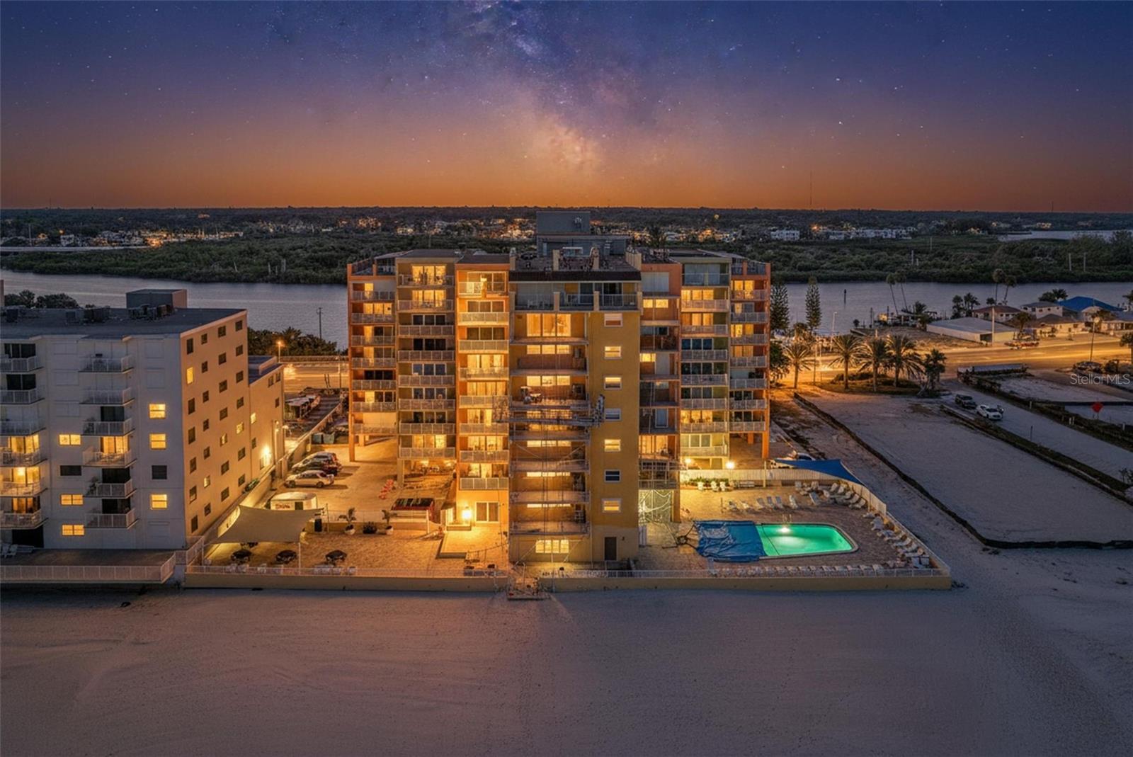 HOLIDAY VILLAS 3 - Residential