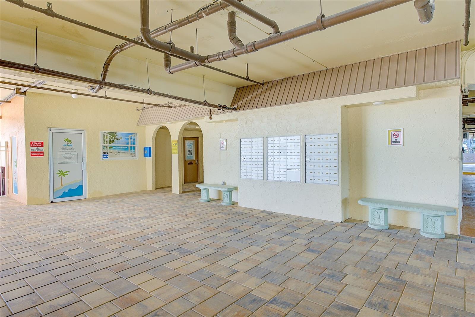 HOLIDAY VILLAS 3 - Residential