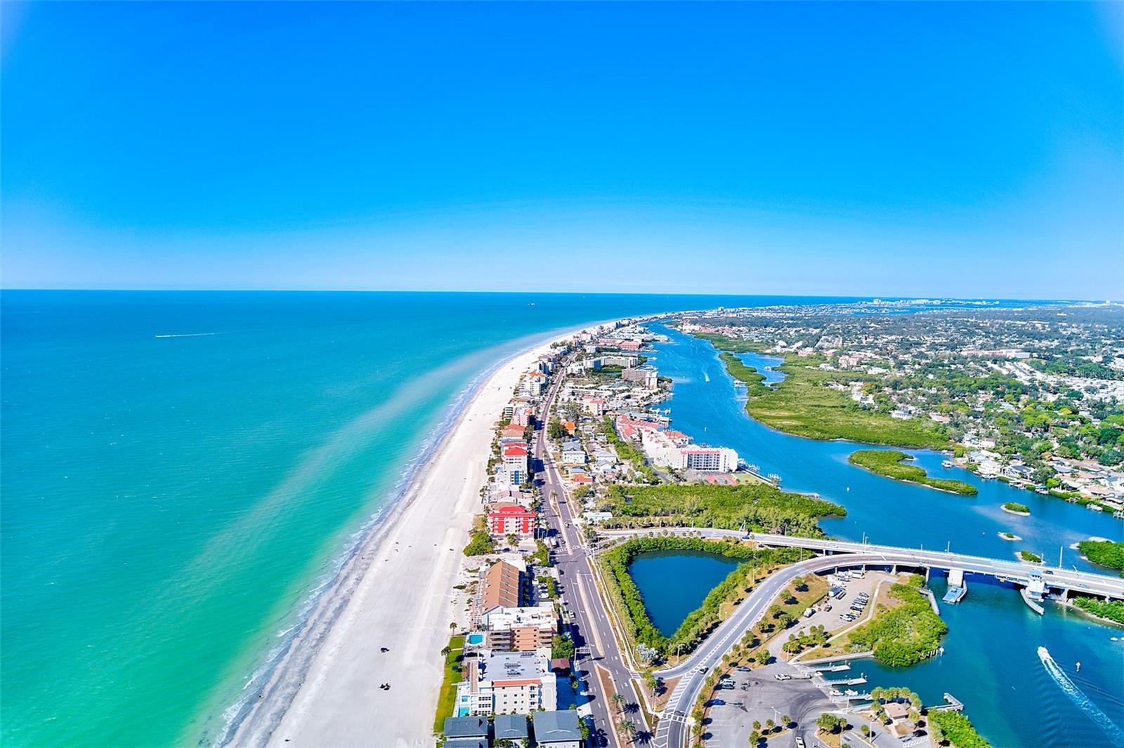 HOLIDAY VILLAS 3 - Residential