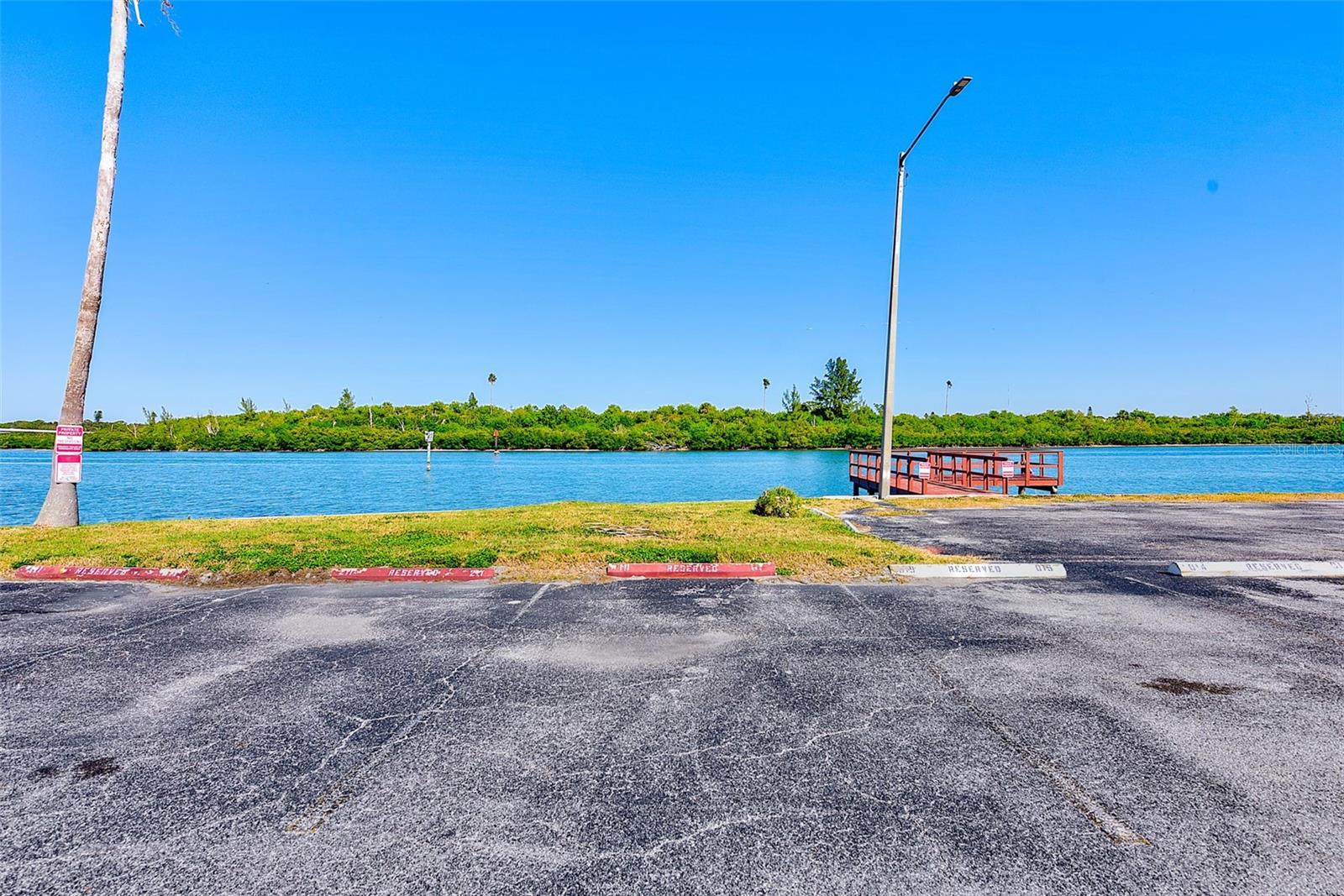 HOLIDAY VILLAS 3 - Residential