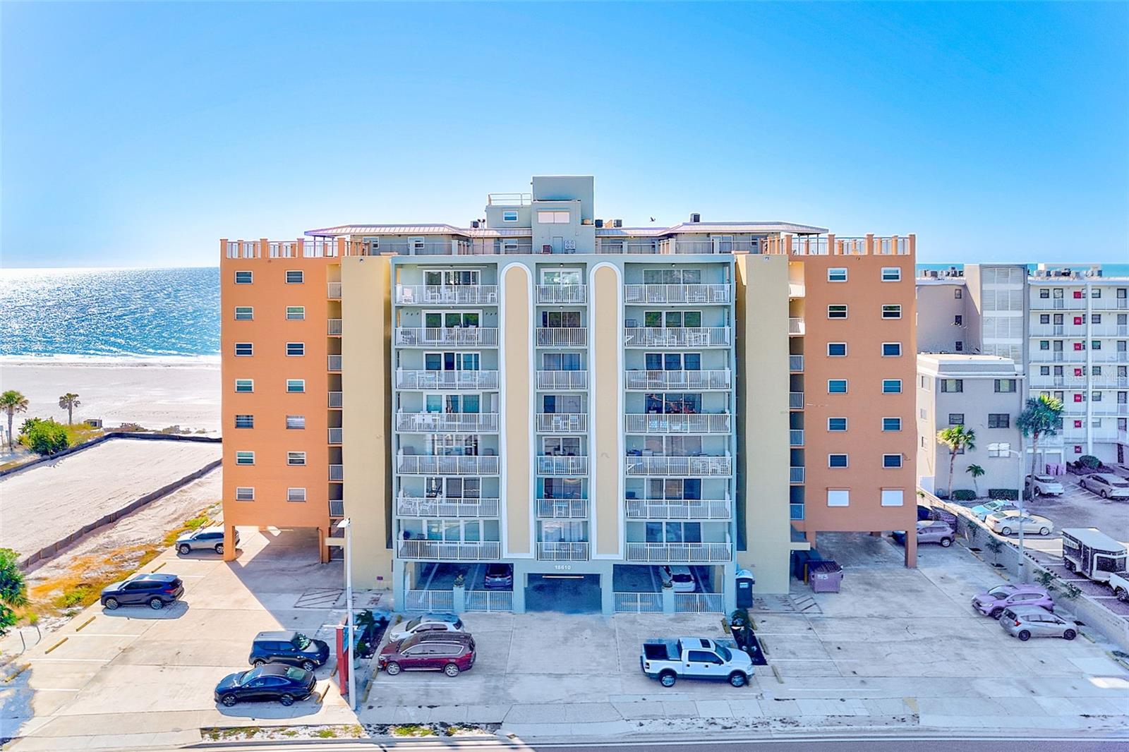 HOLIDAY VILLAS 3 - Residential