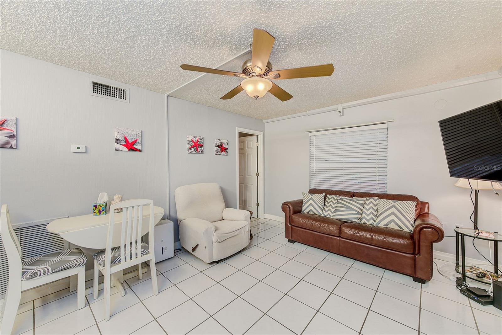 HOLIDAY VILLAS 3 - Residential