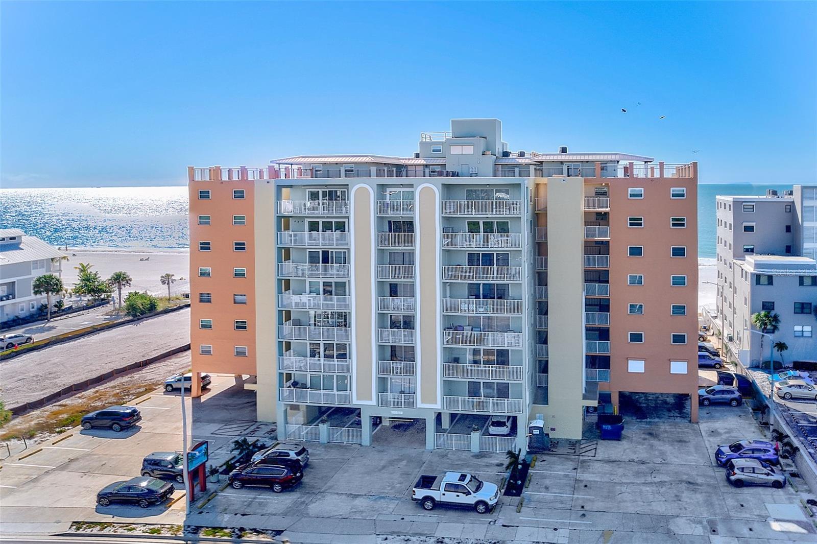 HOLIDAY VILLAS 3 - Residential