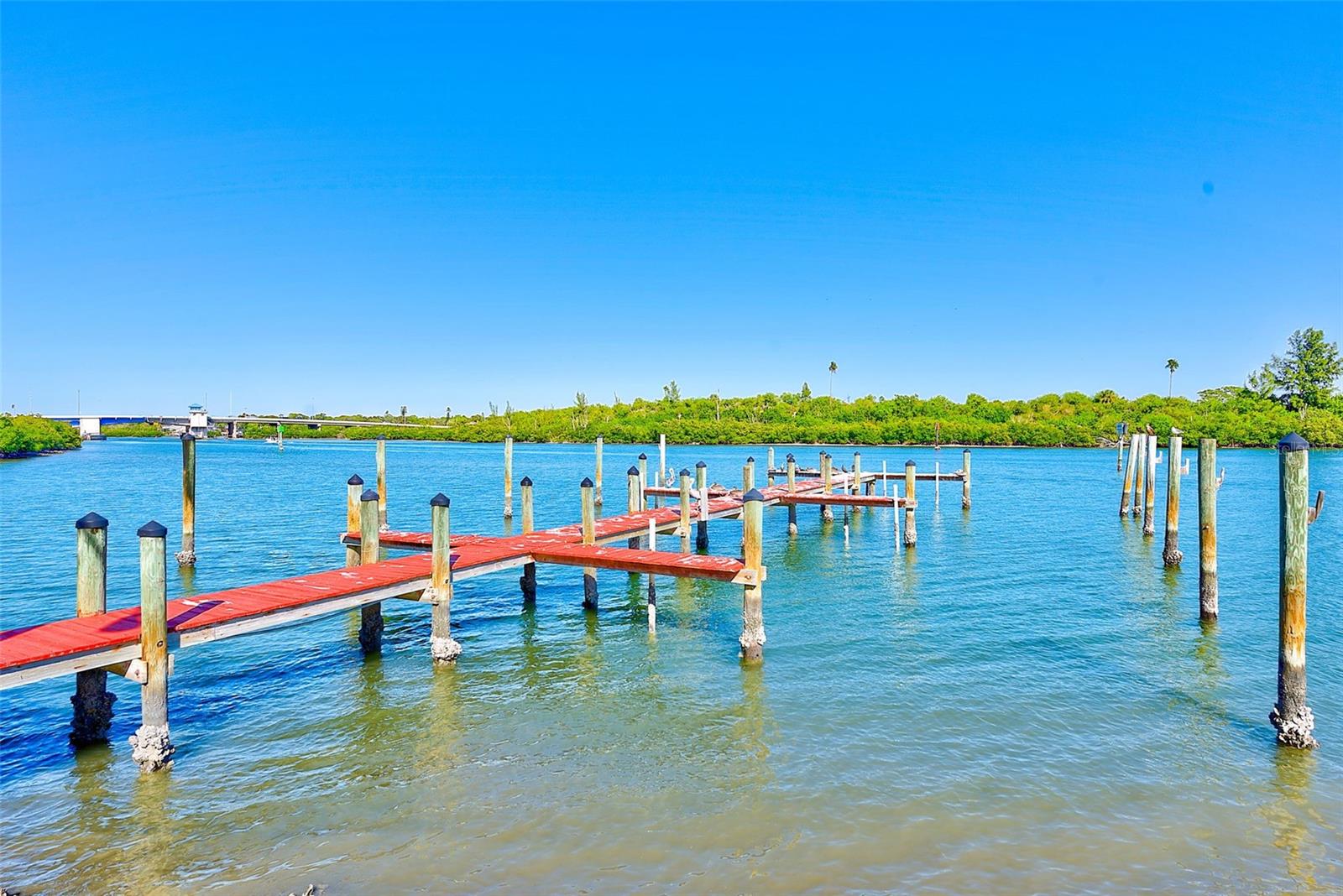 HOLIDAY VILLAS 3 - Residential