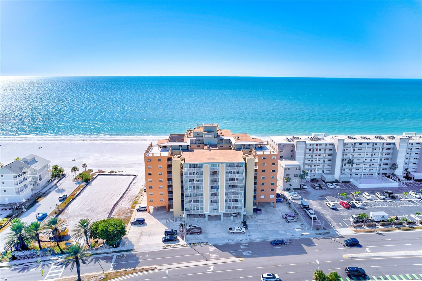 HOLIDAY VILLAS 3 - Residential