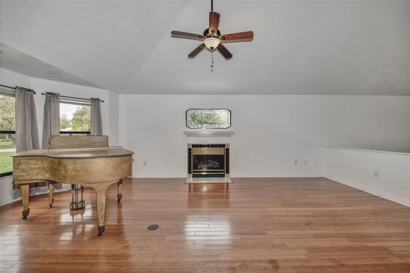 RIVER COUNTRY ESTATES - Residential