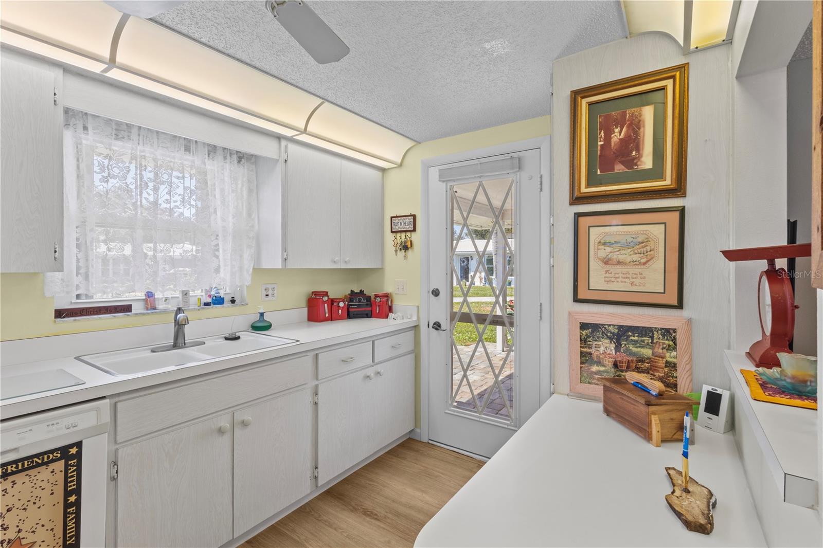 CIRCLE WOODS OF VENICE 2 - Residential