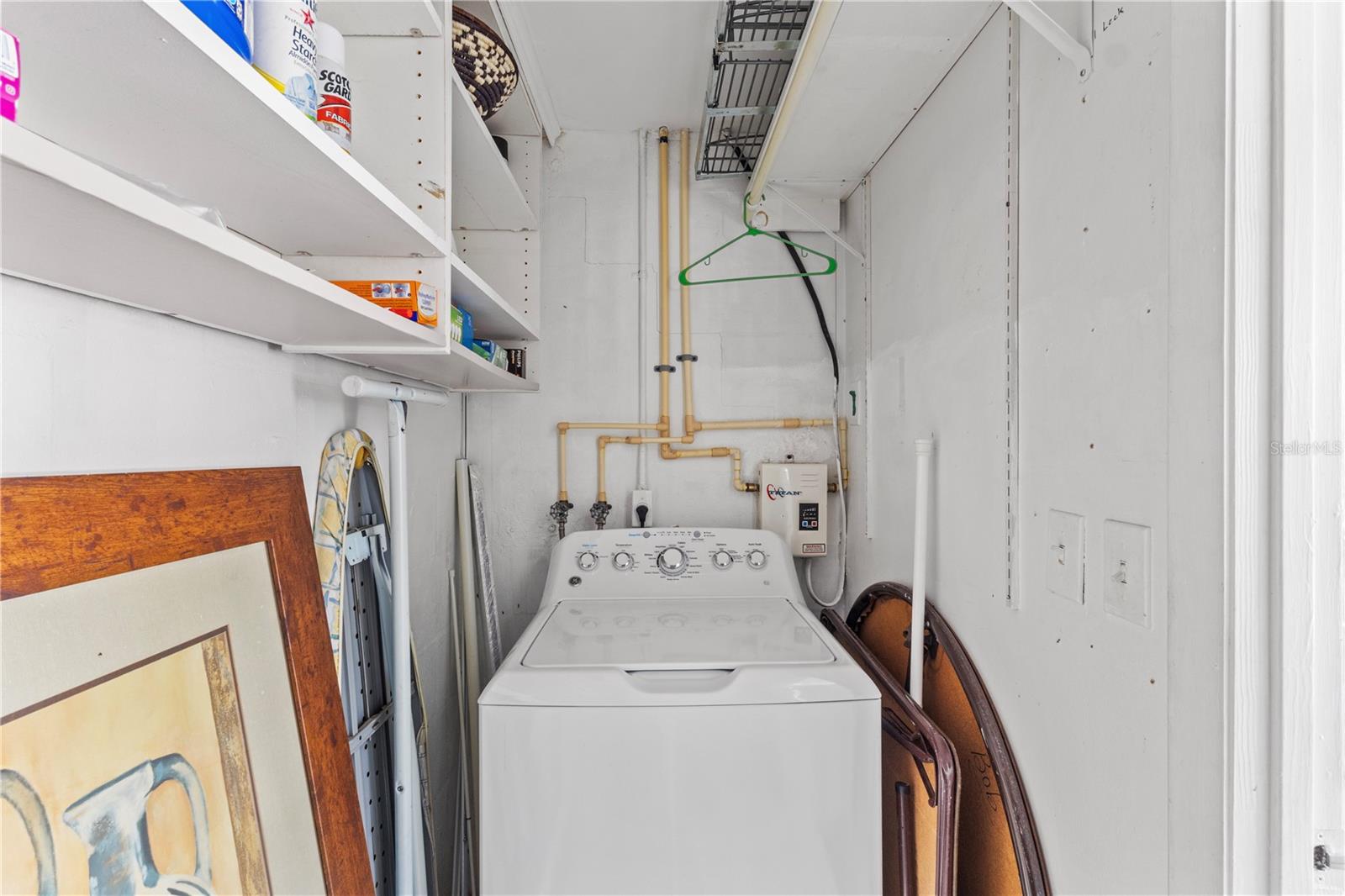 CIRCLE WOODS OF VENICE 2 - Residential