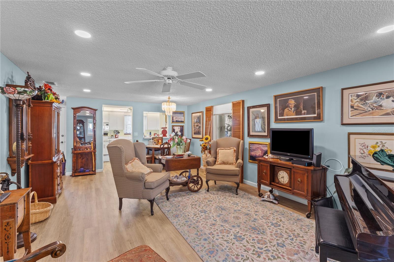 CIRCLE WOODS OF VENICE 2 - Residential