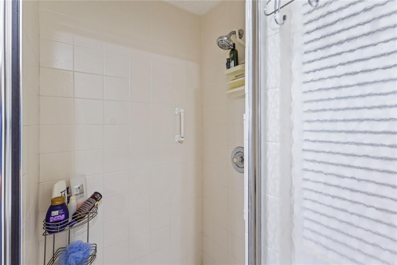 CIRCLE WOODS OF VENICE 2 - Residential