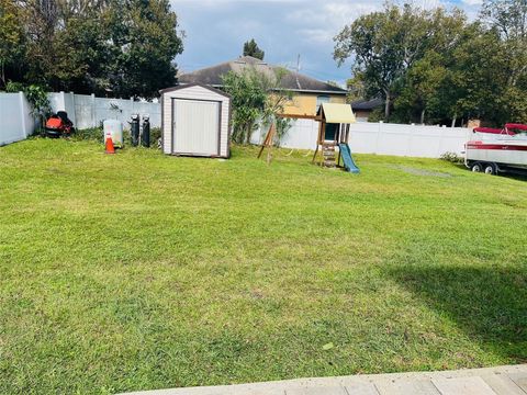 A home in DEBARY