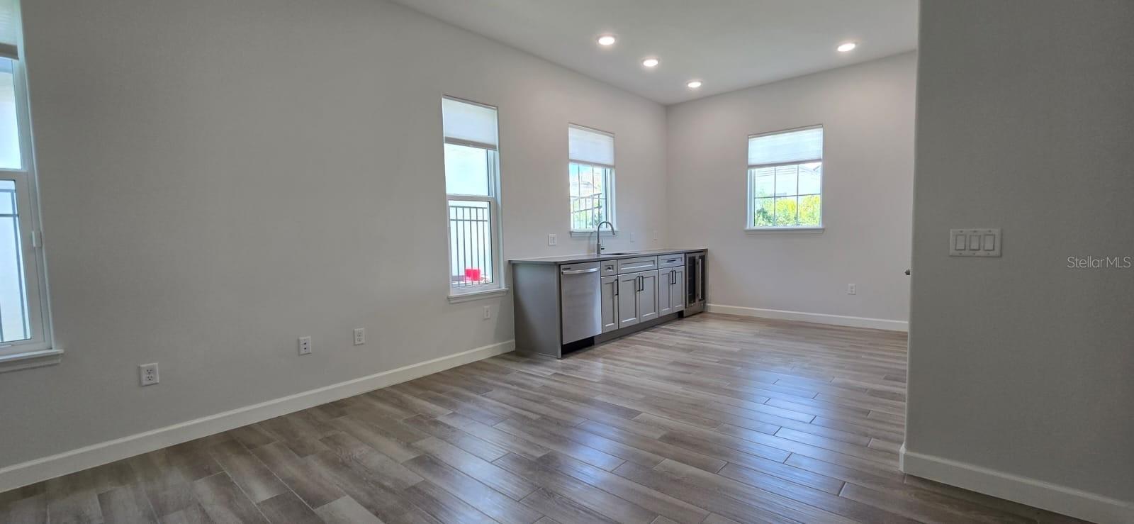 HAMPTON LNDG/PROVIDENCE - Residential Lease