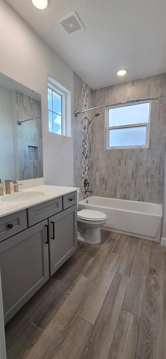 HAMPTON LNDG/PROVIDENCE - Residential Lease