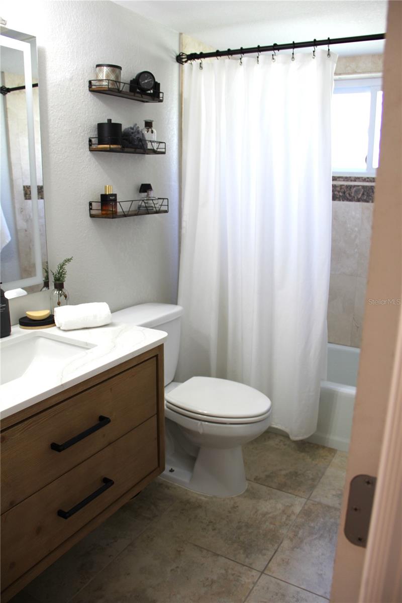 WYCHEWOOD SHORES - Residential