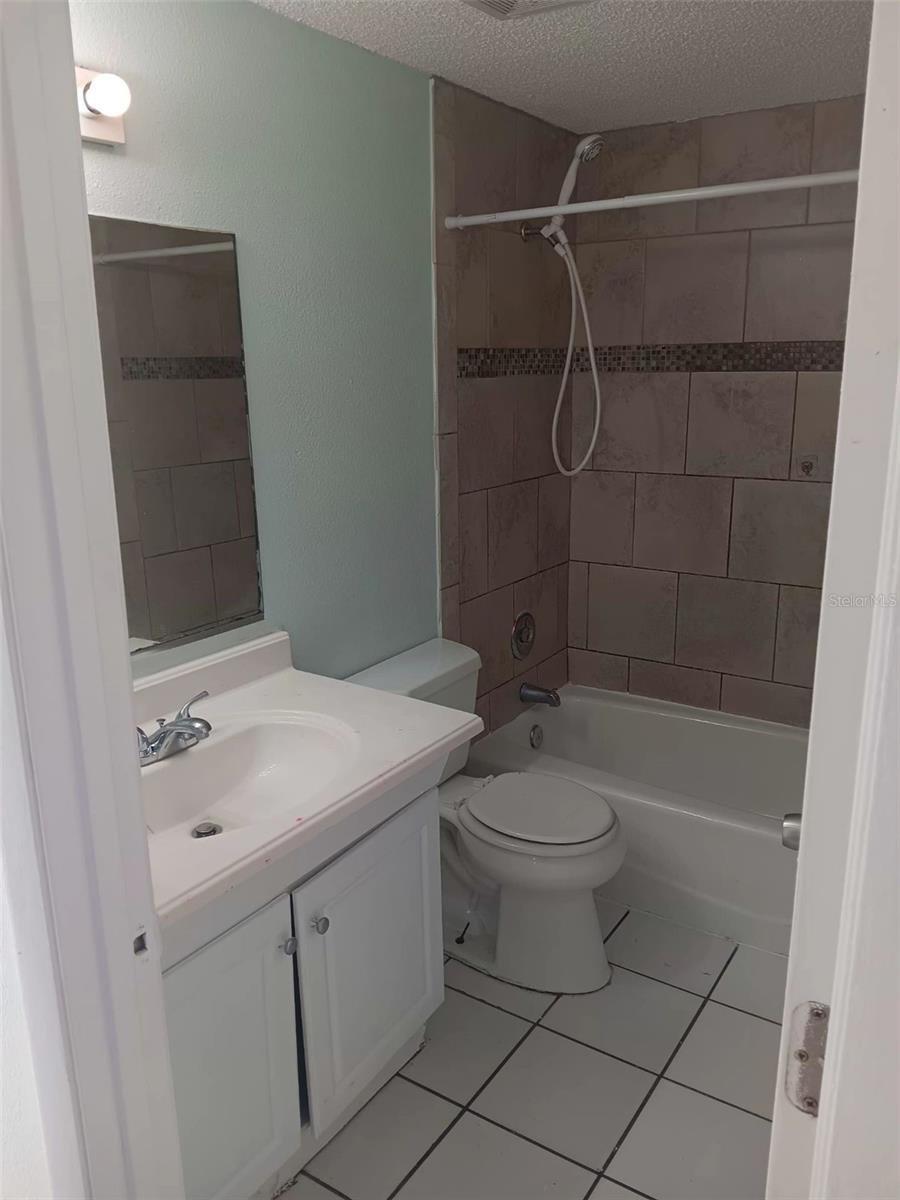 LENRAY HEIGHTS - Residential Lease