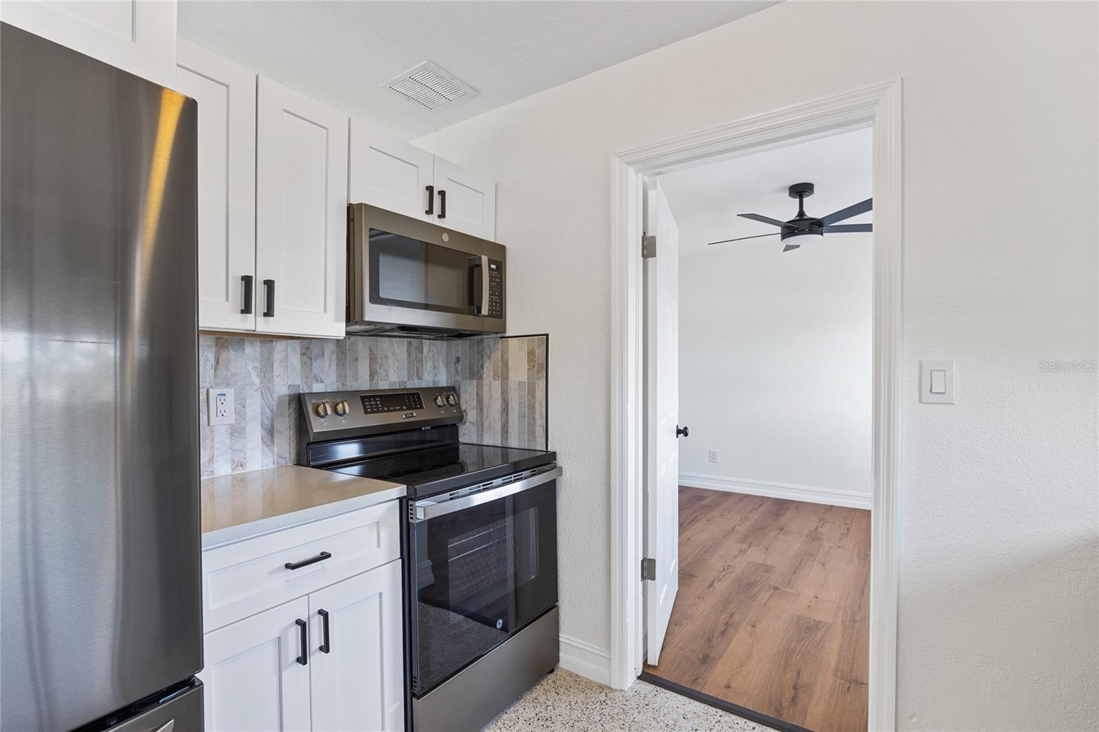 SHORE ACRES BUTTERFLY LAKE REP - Residential