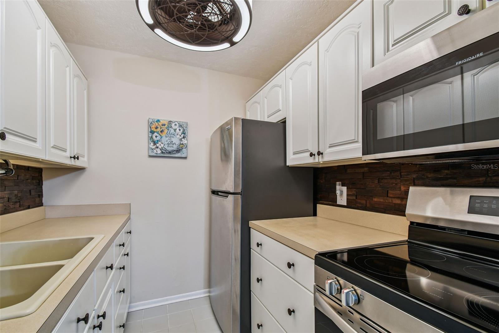 VILLAS DE GOLF CONDO - Residential
