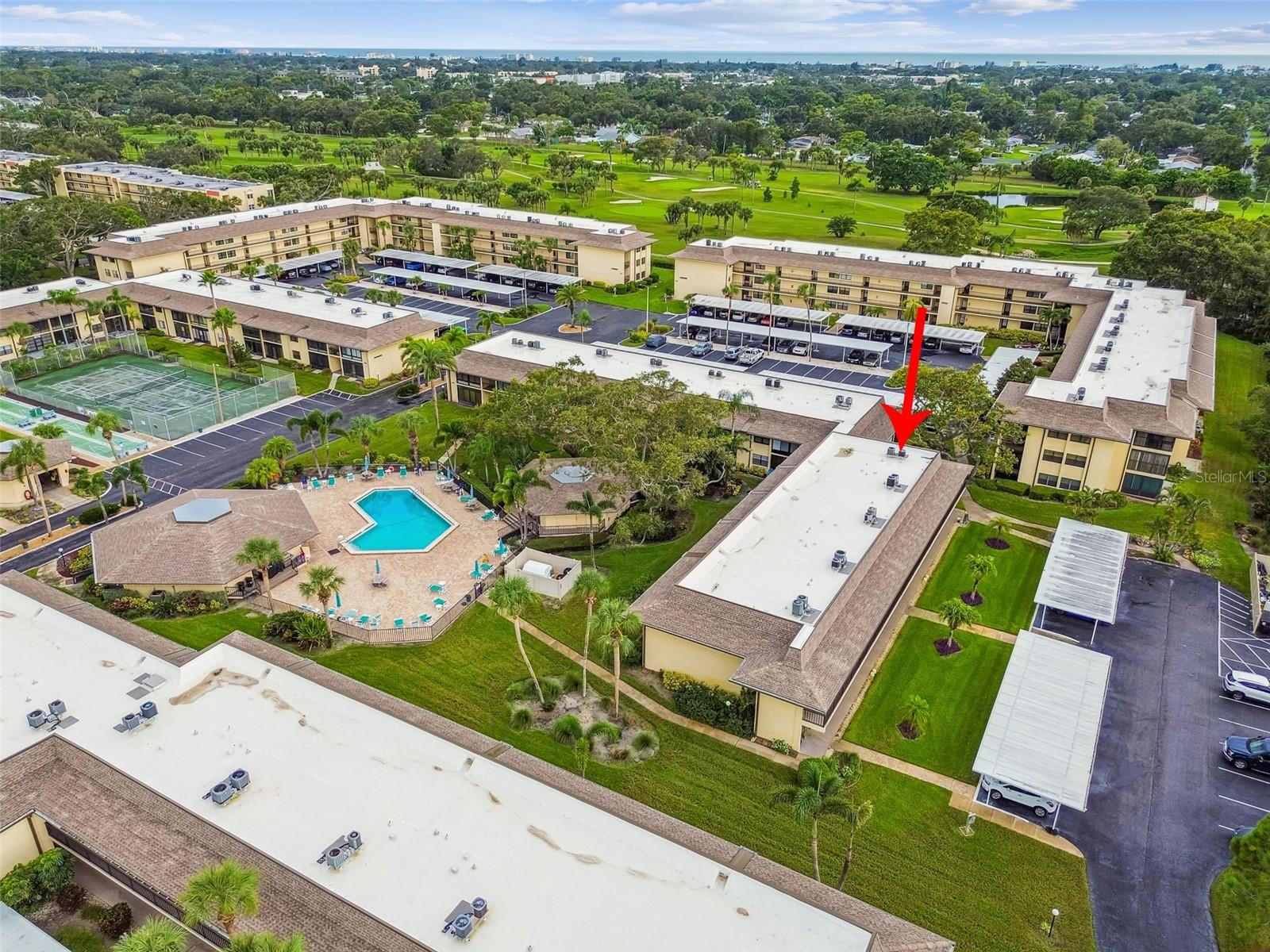 VILLAS DE GOLF CONDO - Residential