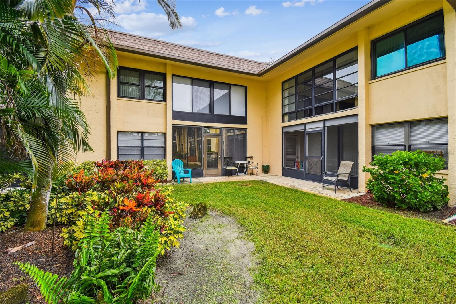 VILLAS DE GOLF CONDO - Residential
