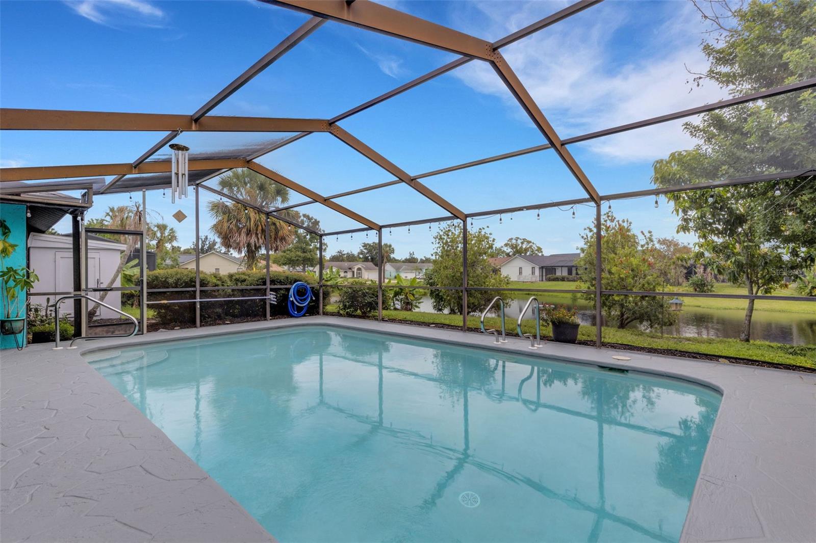 LIONSHEAD PH I - Residential