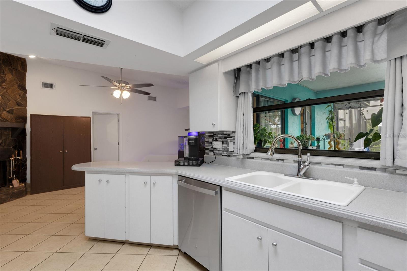 LIONSHEAD PH I - Residential