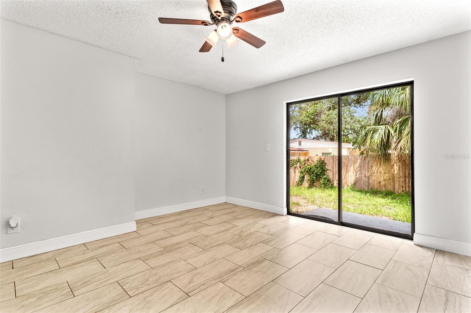 OAK HILLS REP - Residential Lease