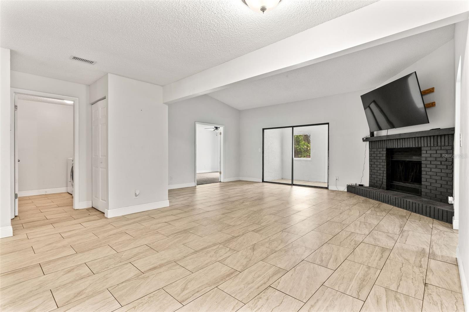 OAK HILLS REP - Residential Lease