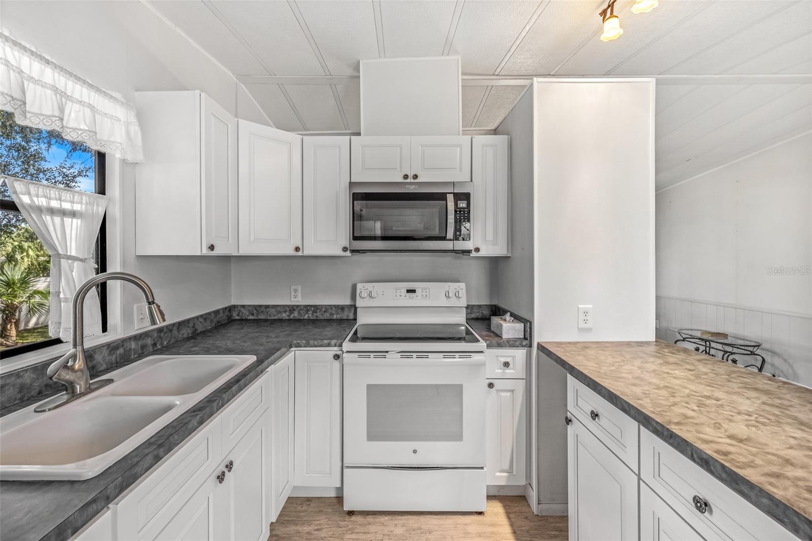 FRIENDLY SHORES COOP - Residential