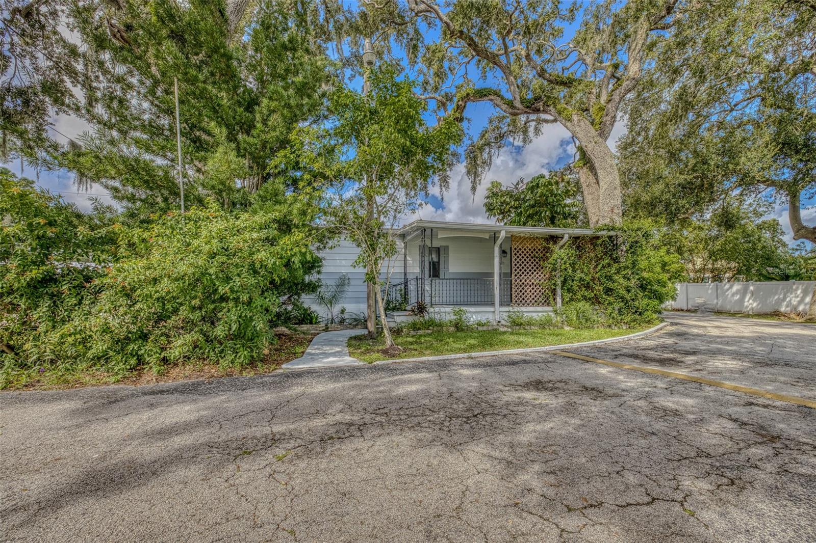 FRIENDLY SHORES COOP - Residential