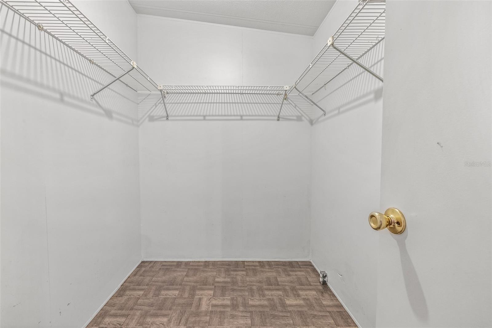 FRIENDLY SHORES COOP - Residential