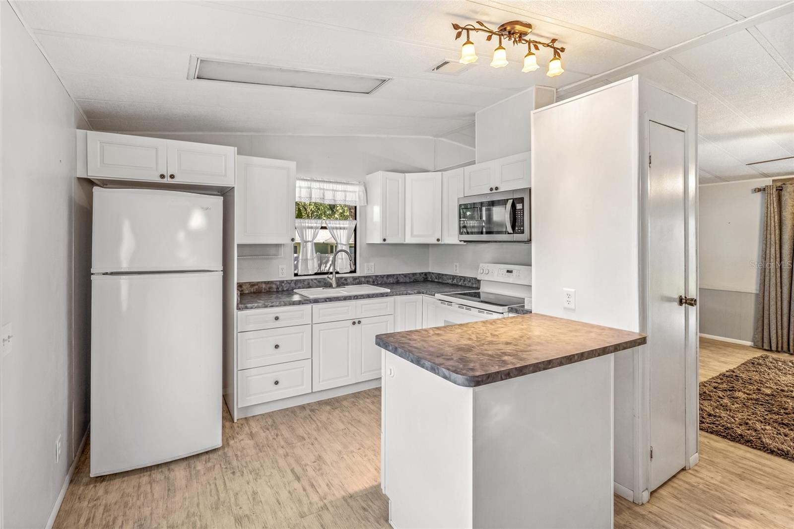 FRIENDLY SHORES COOP - Residential