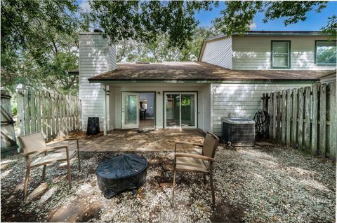 A home in CASSELBERRY