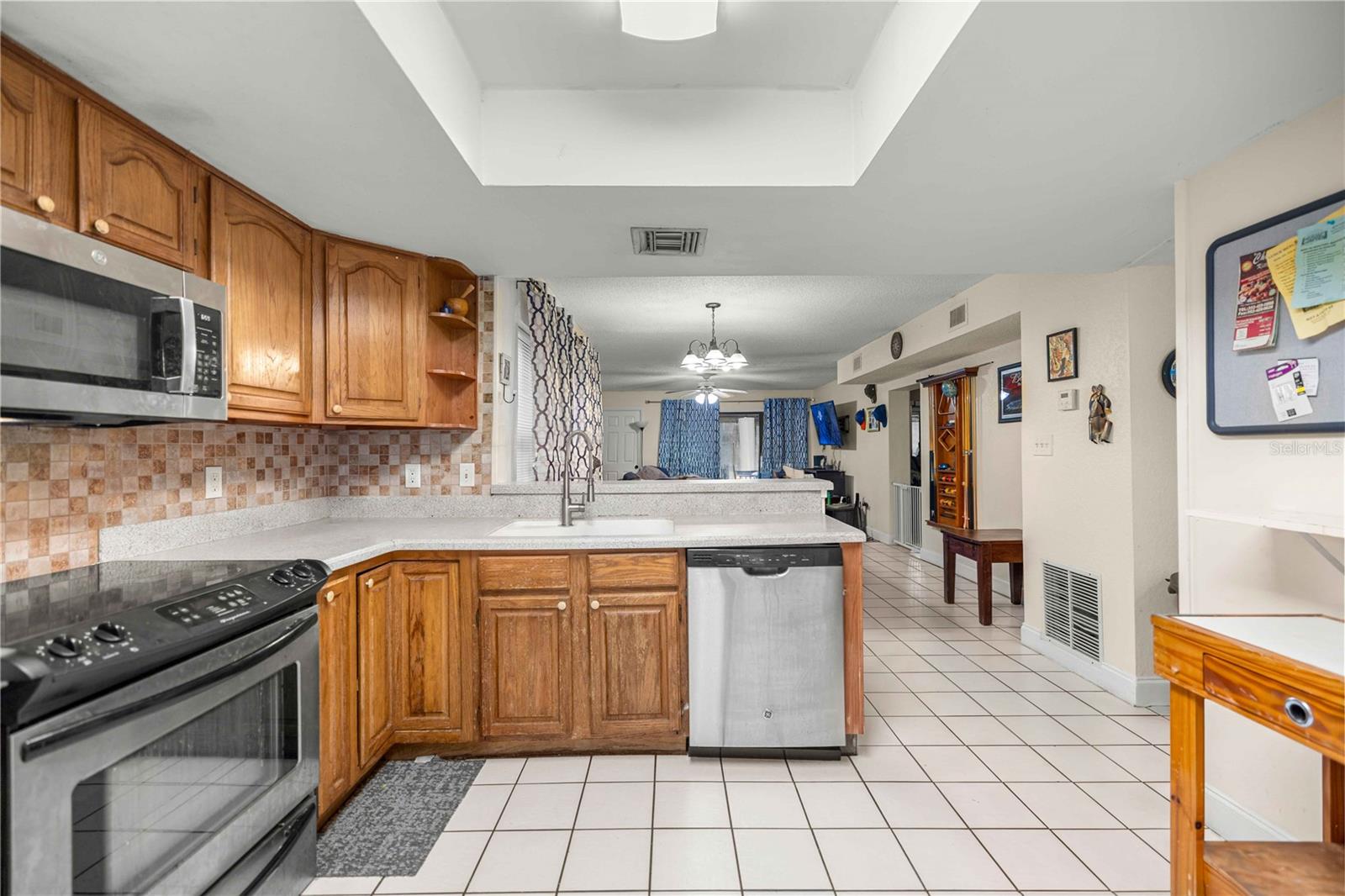 964 5TH STREET 964
