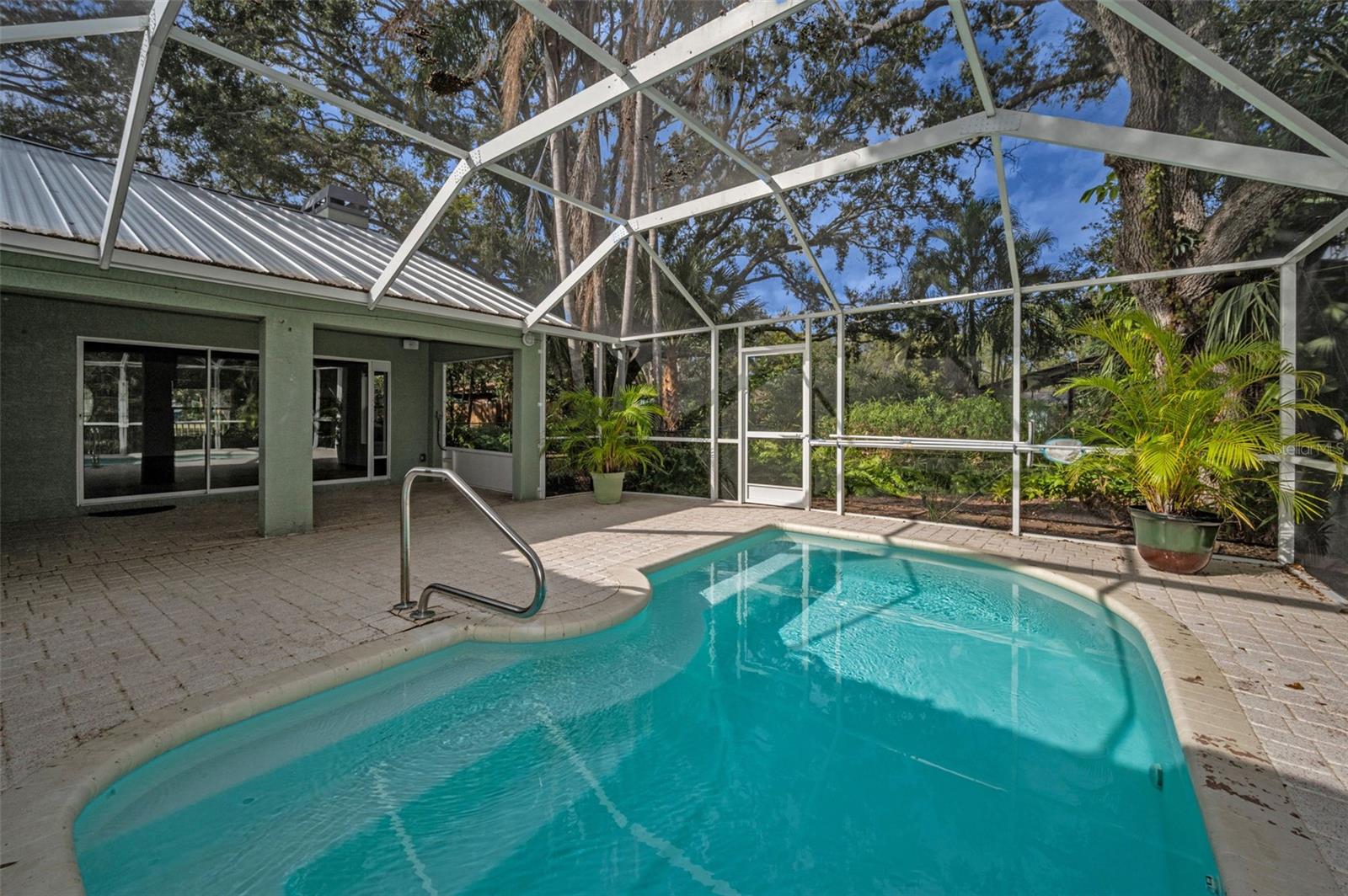 BAY PINES SUB - Residential