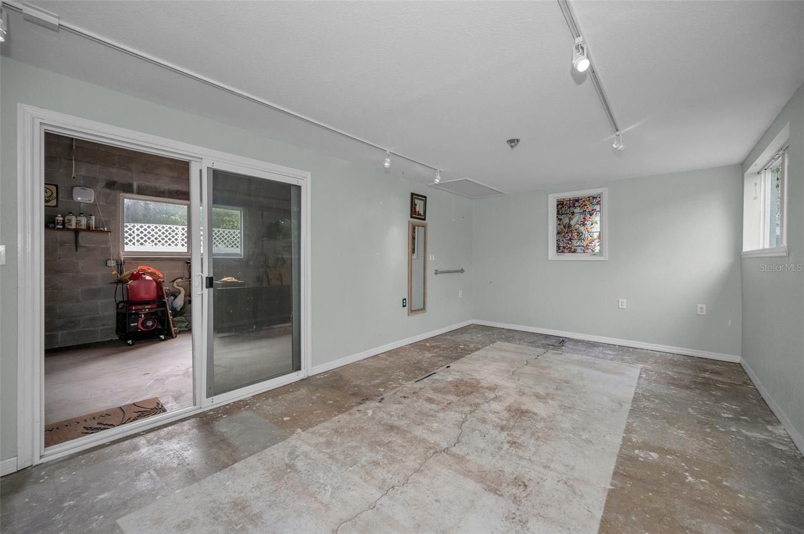 BAY PINES SUB - Residential